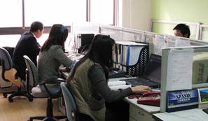 蘇州百德噴砂機蘇州百德研發(fā)團隊